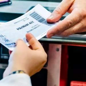 حجز تذكرة طيران وهمية مع Traavie